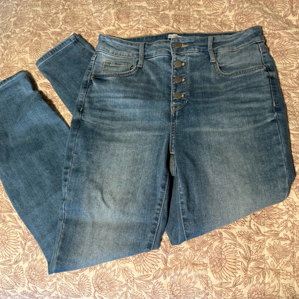 Nine West jegging with button fly